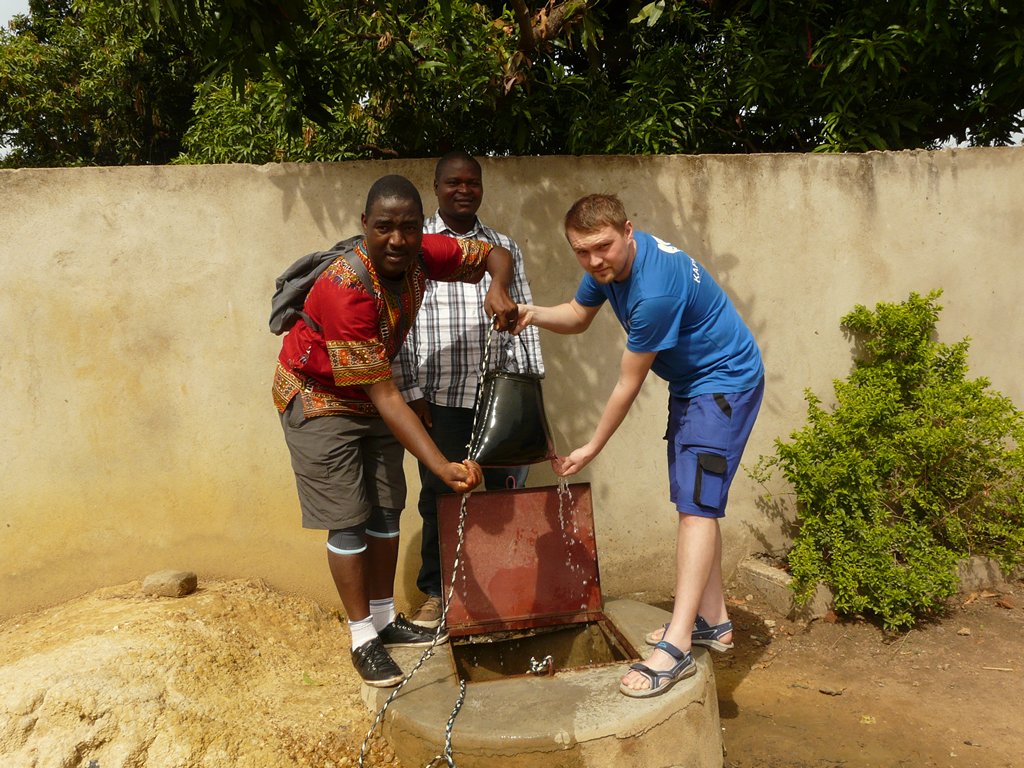 Kopaná studna ve škole Wontanara ve městě Kankán (studna s užitkovou vodou)